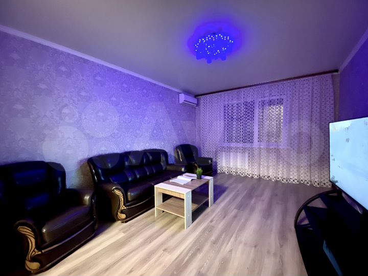 3-к. квартира, 90 м², 3/18 эт.