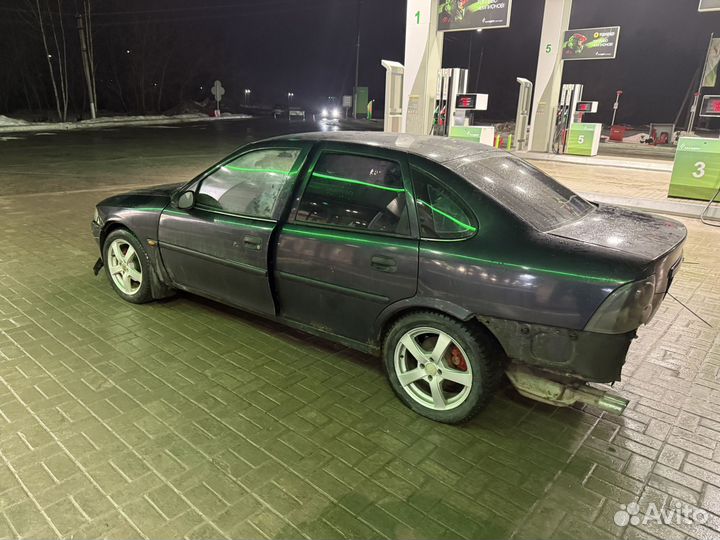 Opel Vectra 1.6 МТ, 1997, 245 755 км