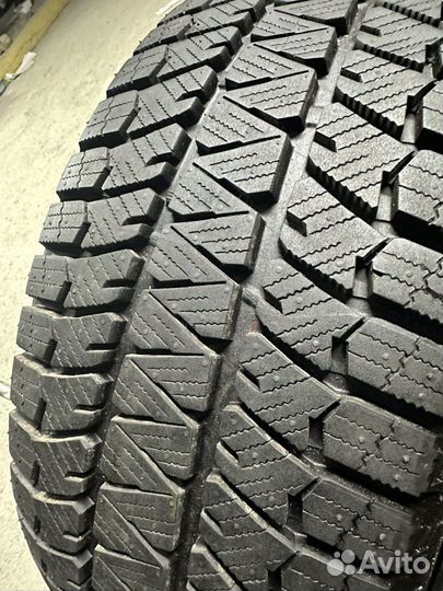 Bridgestone Blizzak WS90 215/55 R17 94H