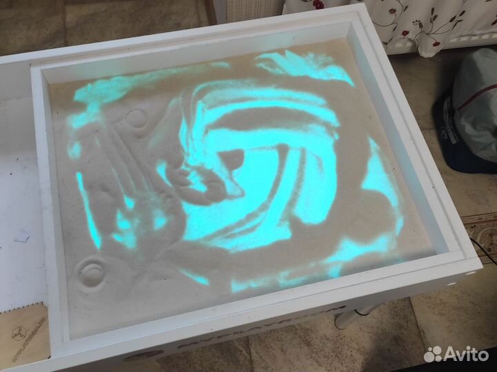 Интерактивный световой стол для рисования песком