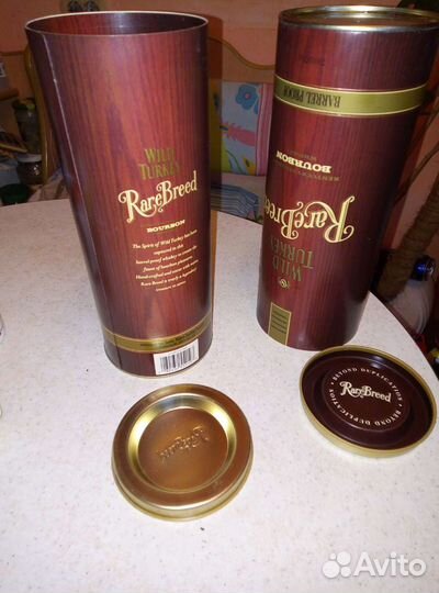 Футляры из под бурбона и стекл. колбы для термоса