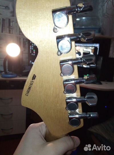 Реплика Fender Stratocaster