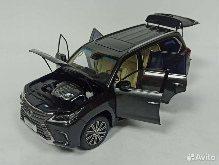 Lexus LX 570 Kyosho Black 1:18