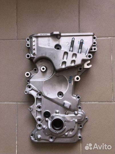 Новая Крышка грм с насосом G4NA