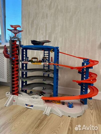 Hot Wheels Garage Super Ultimate Garage FML03