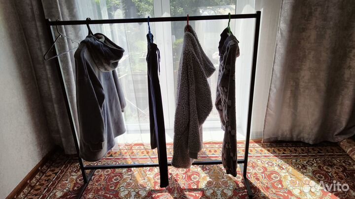 Вешалка в прихожую