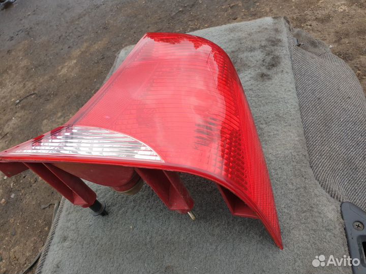 Фонарь задний правый Ford Focus I Форд Фокус 1