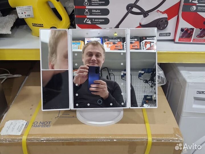 Зеркало для макияжа с подсветкой