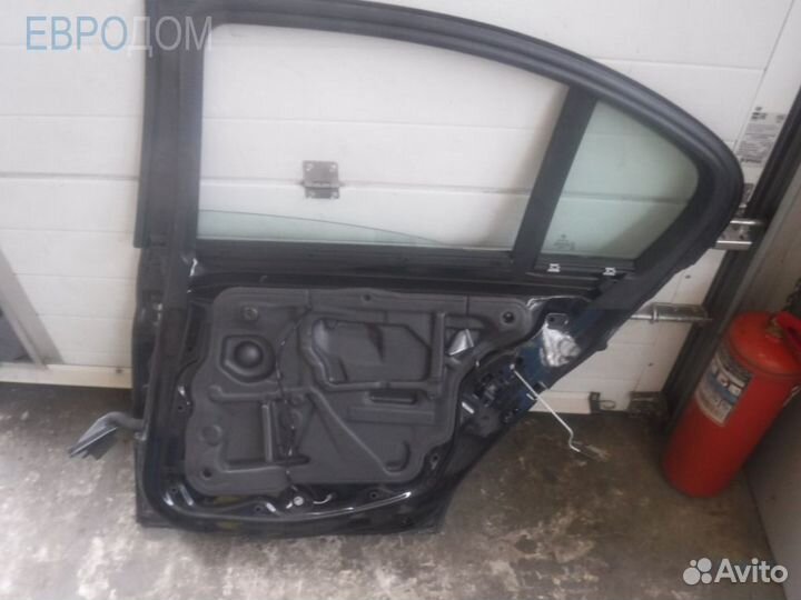 Стекло заднее правое BMW E90 LCI s1110195