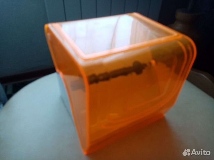 Контейнер для туалетной бумаги