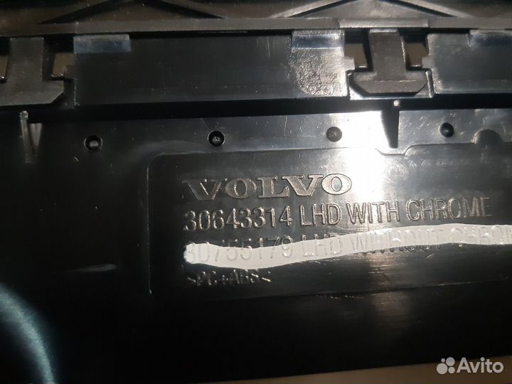 Дефлектор воздушный правый volvo XC70 S80