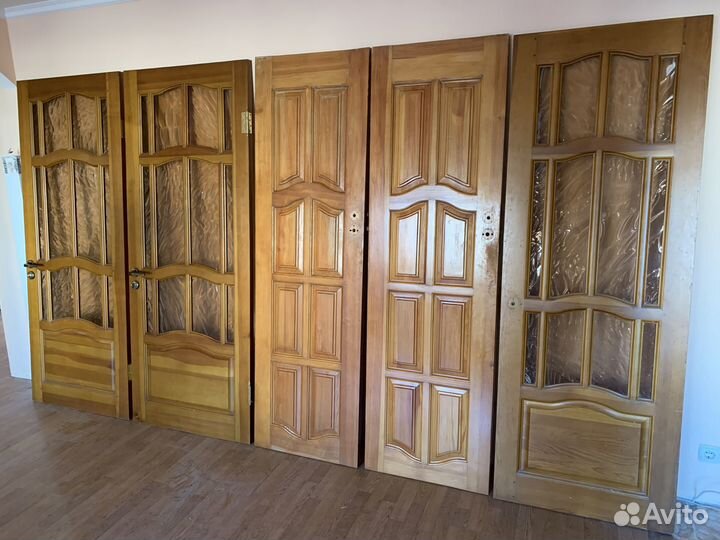 Продам дверные полотна б/у из массива сосны. Ширин