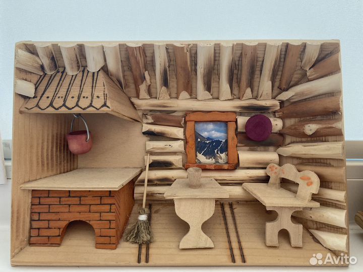 Резное панно из дерева инсталляция