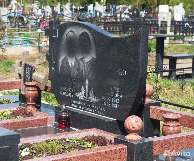 Памятники, ограды