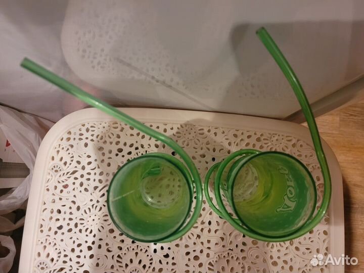 Стаканы пластмассовые большие с трубочкой