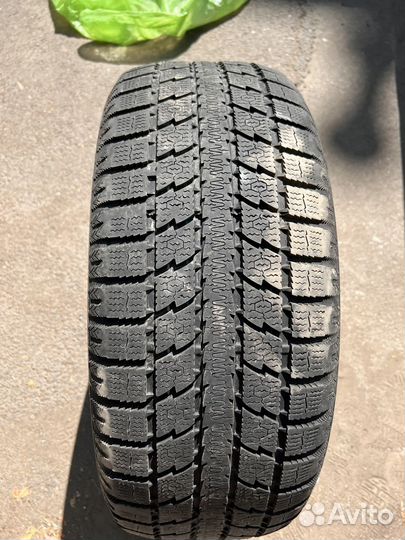 Toyo Observe GSi-5 235/55 R17