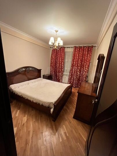 2-к. квартира, 50 м², 1/9 эт.
