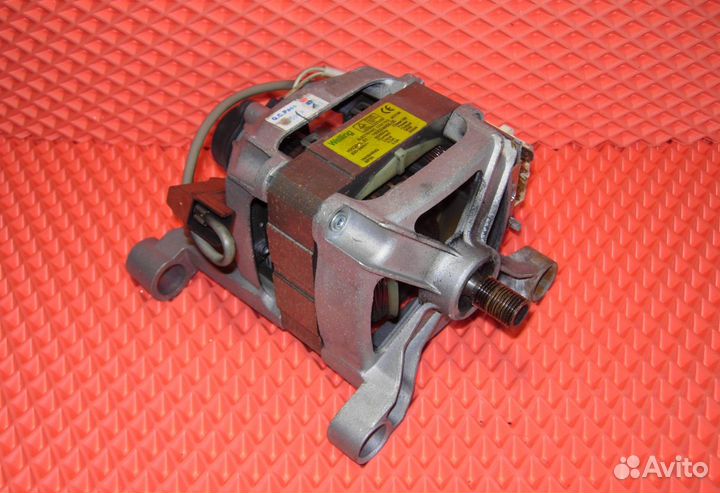 Двигатель для стиральной машины Indesit Ariston