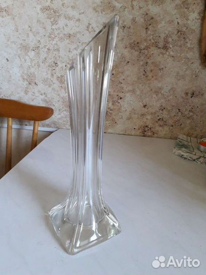 Ваза -Берц.Для одного цветка.Стекло.Старинная