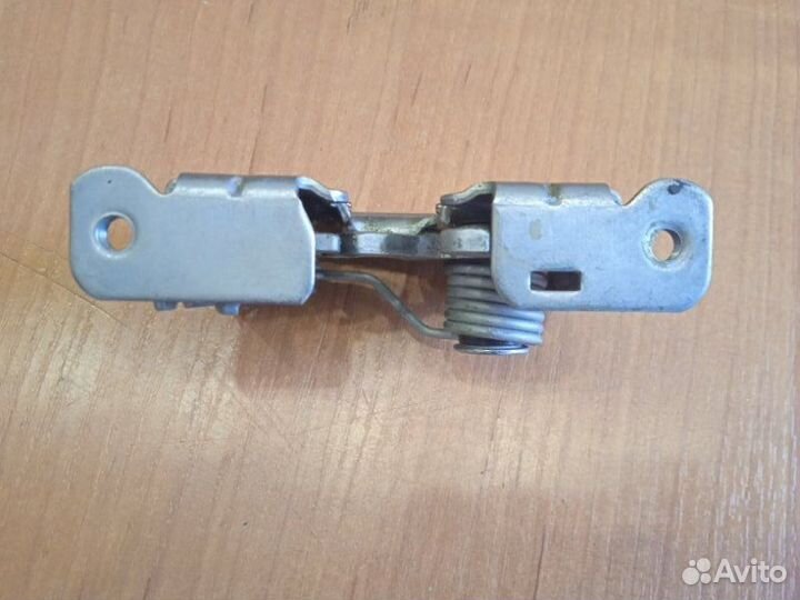 Замок капота Bmw X6 F16 4DX 4.0 2018