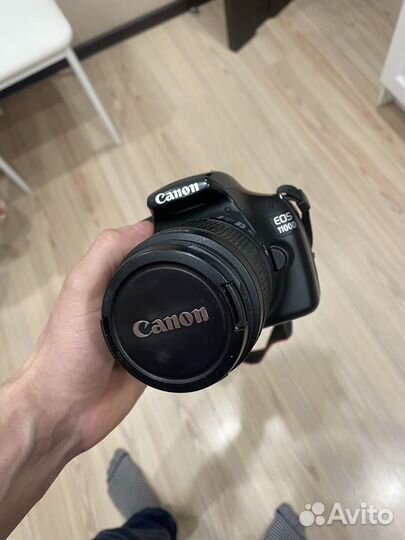 Зеркальный фотоаппарат Canon eos1100d