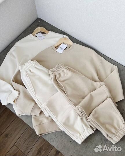 Костюм молочный, белый