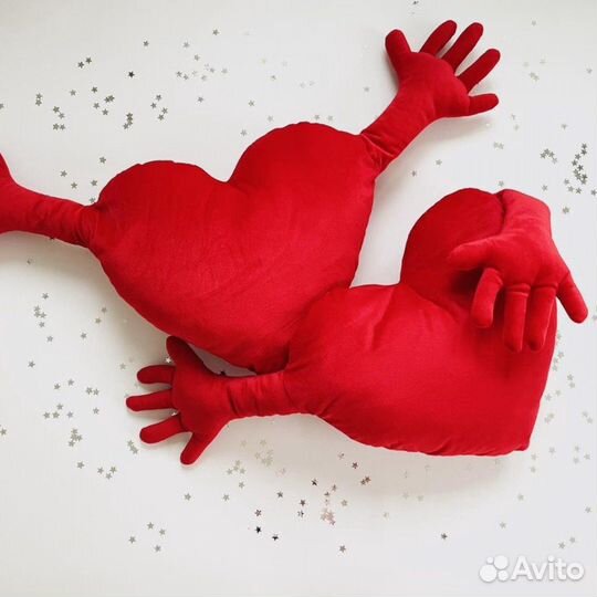 Мягкая игрушка сердце с руками Икеа