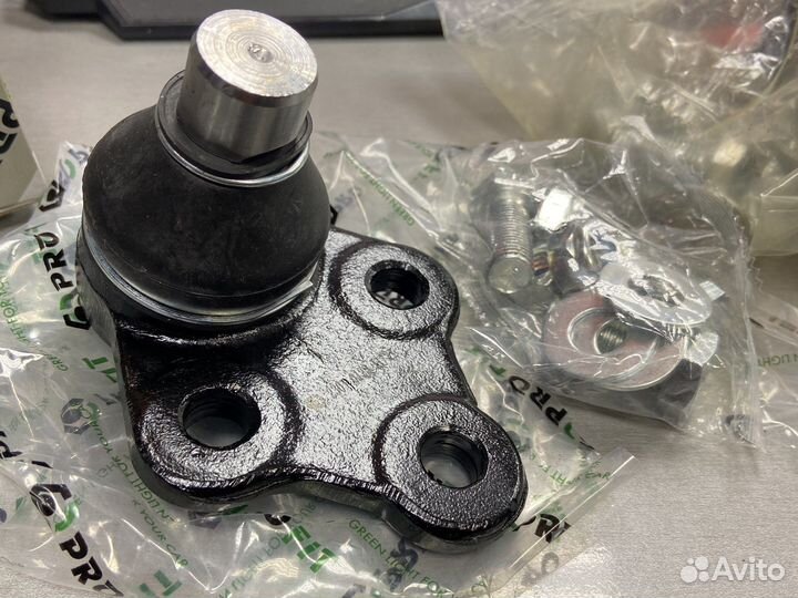 Шаровая опора mercedes vito w638 2шт