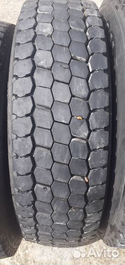Резина,шины 215/75/17.5 ведущая