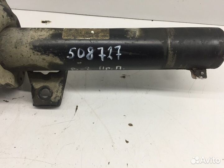 Амортизатор передний (Volkswagen Passat)