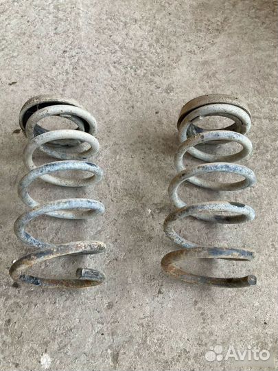 Пружина задняя Ford Scorpio 2 1994—1998