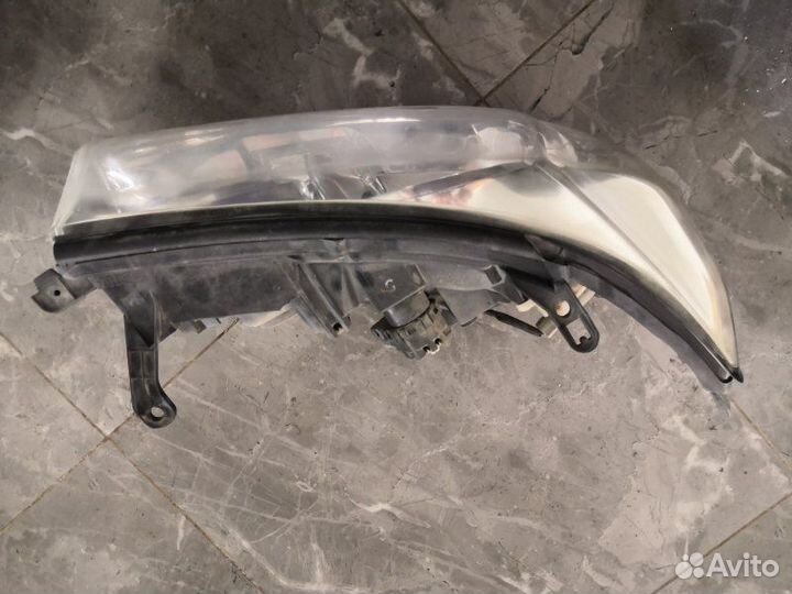 Фара правая Toyota Land Cruiser 200 2008