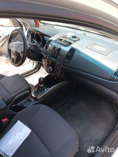 Kia Cerato, 2011