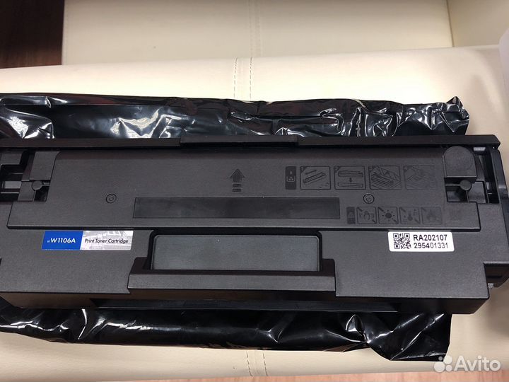 Картридж w1106A,бу