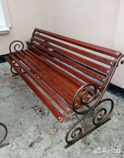 Садовый стол и скамейки