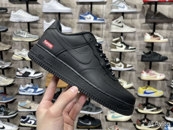 Nike Supreme Black