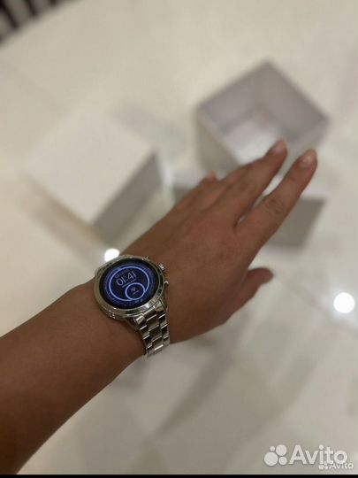 Смарт часы michael kors