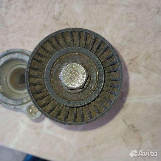 Натяжитель грм с роликом (WAG)