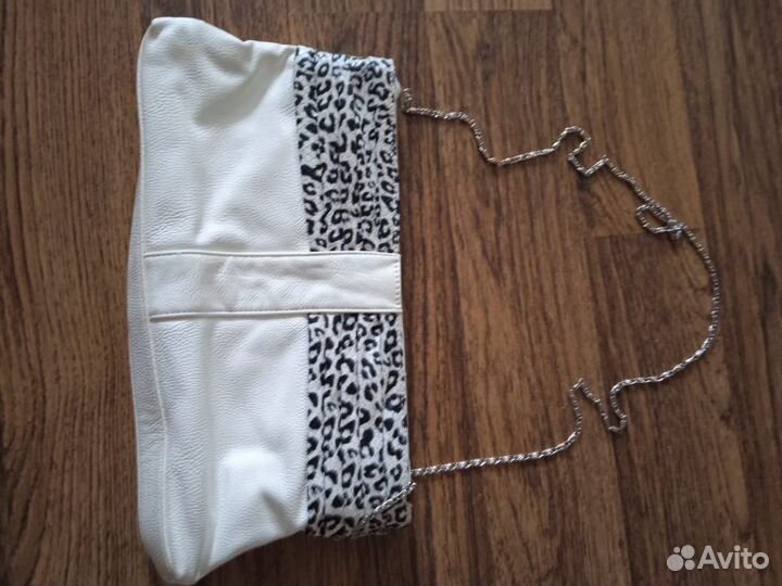 Сумка летняя кожаная новая на цепочке