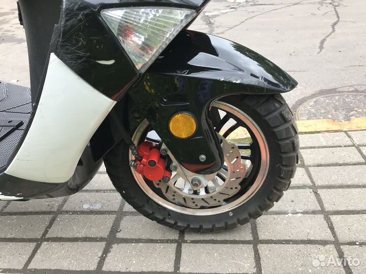 Продаю скутер Ирбис LX50
