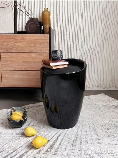 Вазон-Пуф полубарный черный Bocha с крышкой