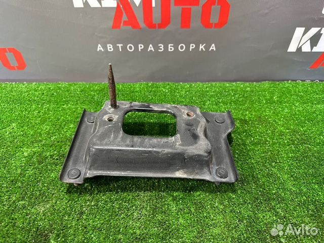 Кронштейн усилителя заднего бампера левый Kia Ceed