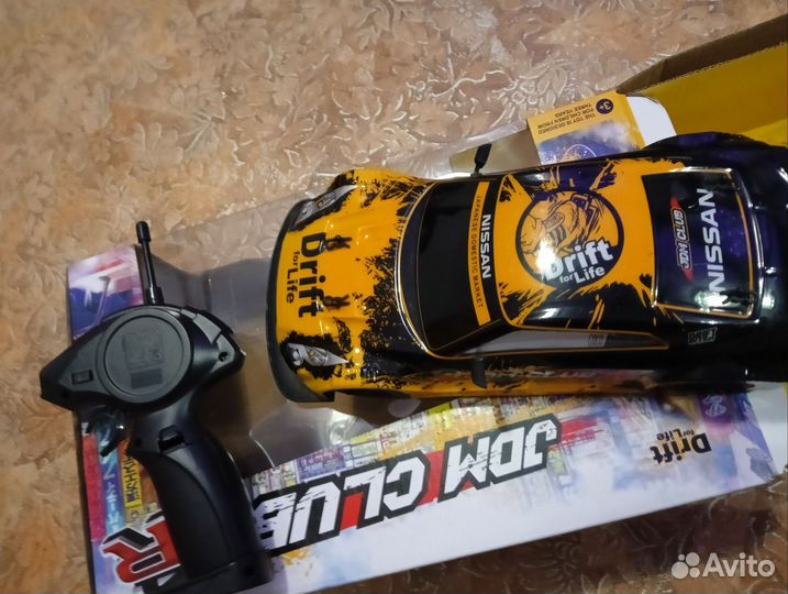 Машинка на пульте