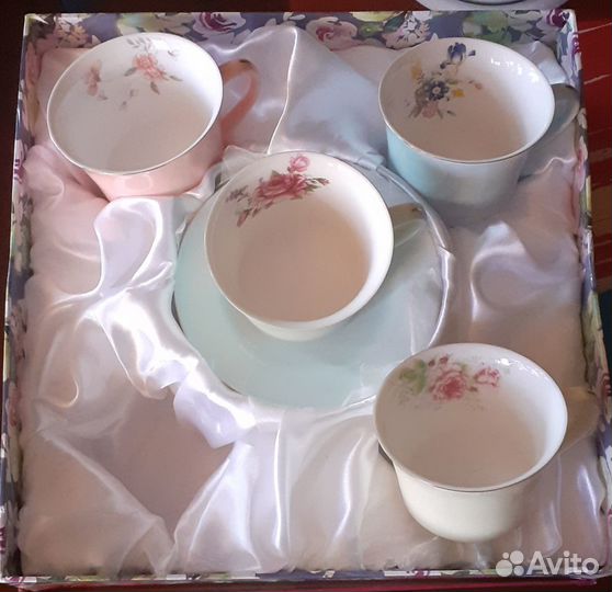 Чашки из фарфора 4 шт