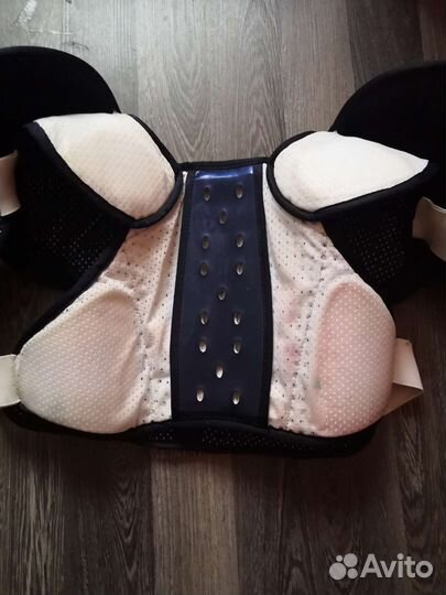 Нагрудник хоккейный взрослый