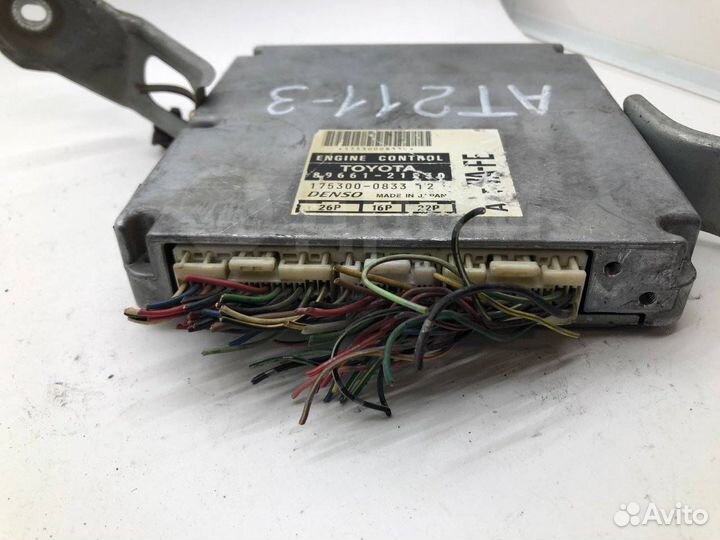 Блок управления двс Toyota 8966121230