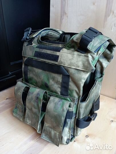 Бронежилет в комплекте мох