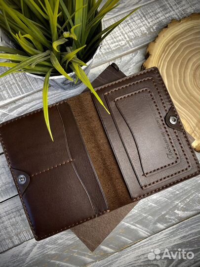 Для автодокументов обложка из кожи