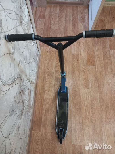 Трюковой самокат duke 303