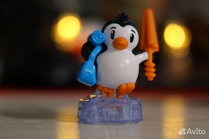 Киндер Сюрприз Макси 2023 Пингвины